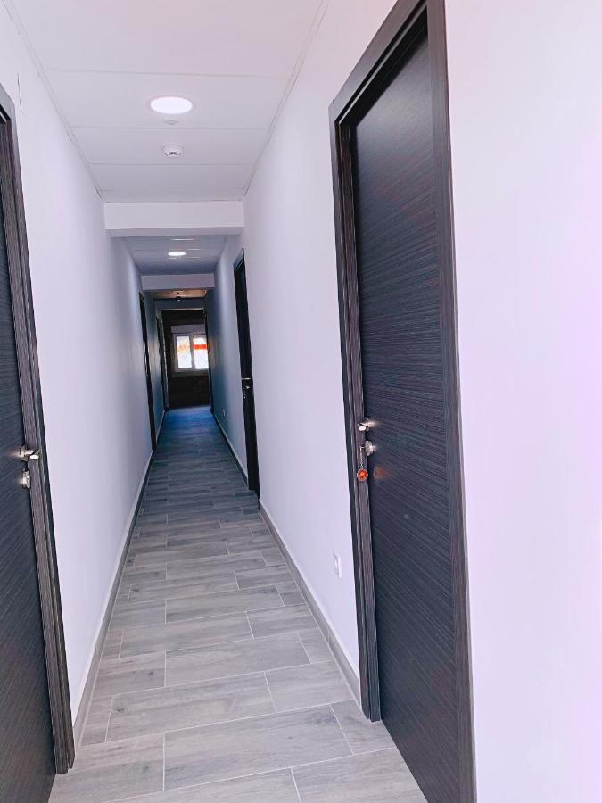 Hostal El Castillo Alcalá de Guadaira מראה חיצוני תמונה